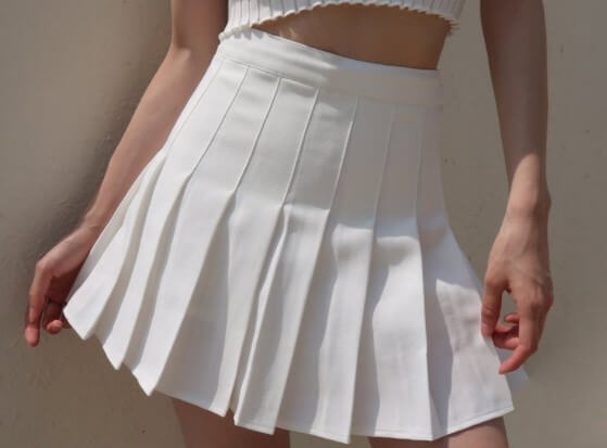 11+ Tennis Skirt Outfits That Can Be Worn Year-Round.  Tennis skirt outfits,  White tennis skirt, Tennis skirt outfit